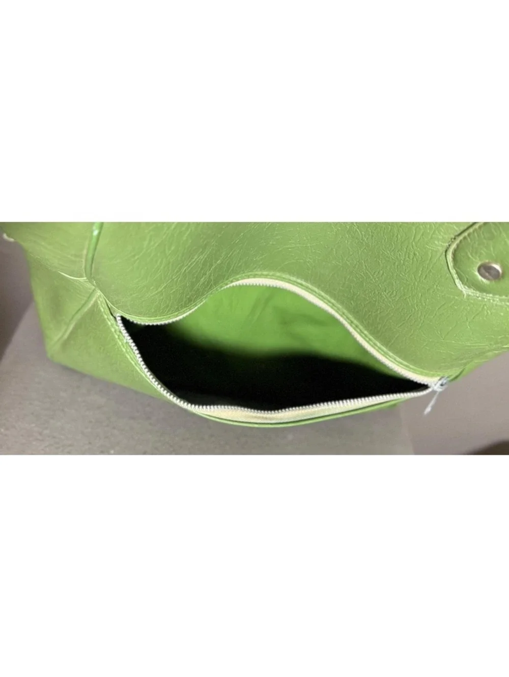 Vintage 1960's-1970's Overnight Travel Bag Olive Green Vegan Weekender Bag